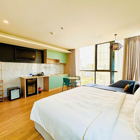 Nam Hotel & Residences Дананг Экстерьер фото